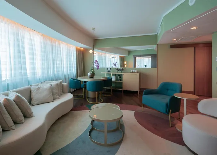 Hilton Porto Alegre, Brazil Hotel 5*